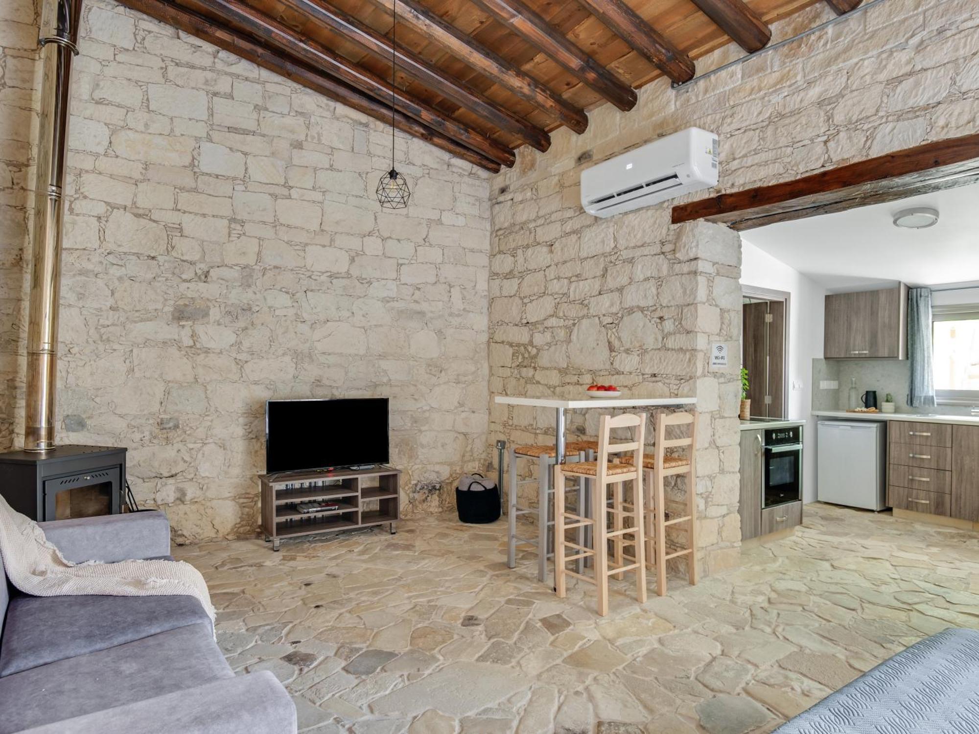 Andre Marie Stonewood Retreat Apartamento Limassol Exterior foto