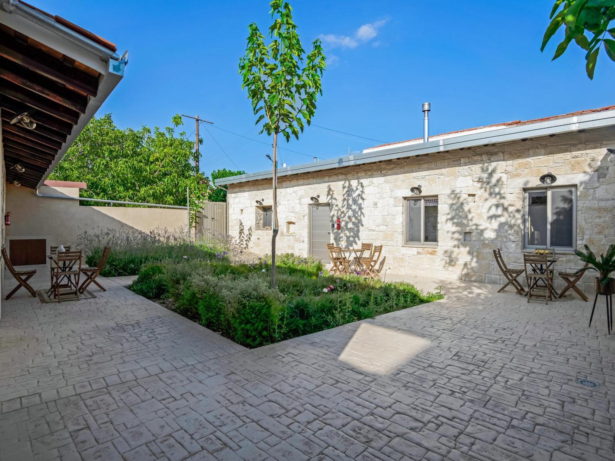 Andre Marie Stonewood Retreat Apartamento Limassol Exterior foto